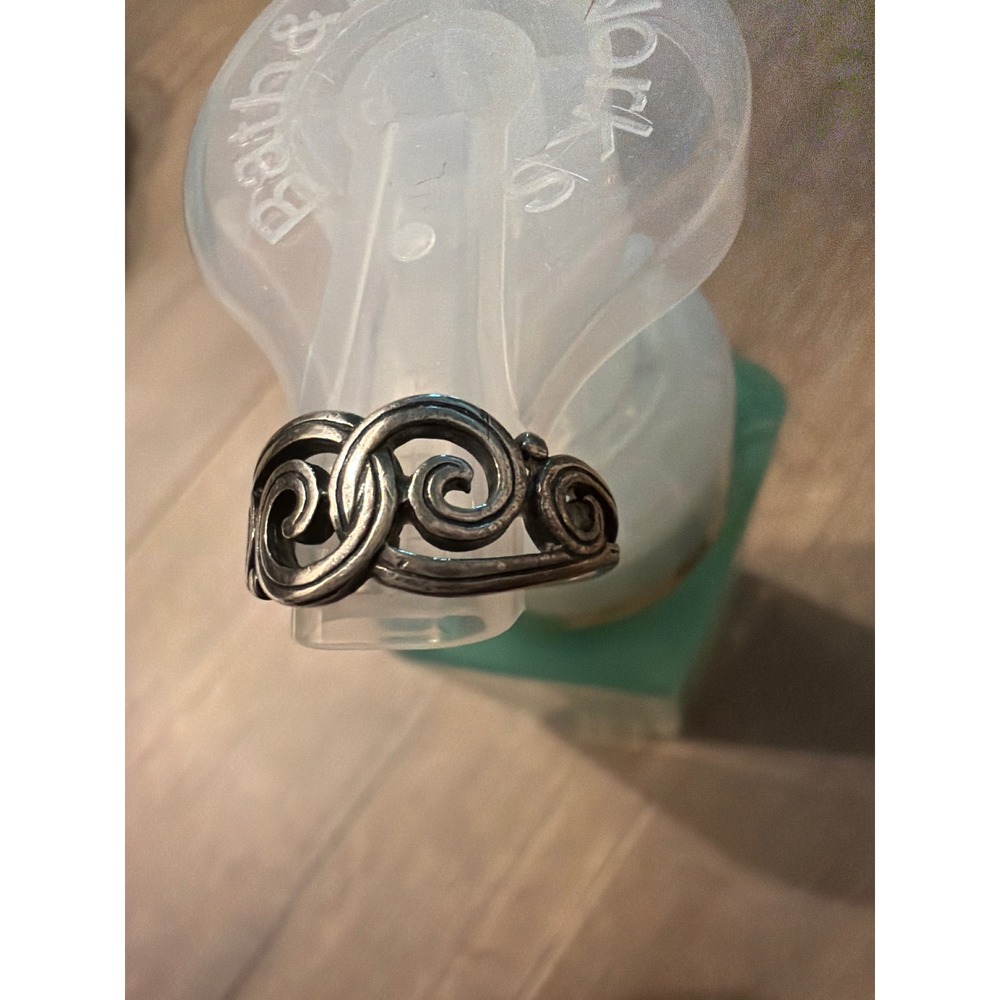 James Avery Sterling Silver Scroll Band Ring Size 7.5 Scrollwork Swirl retired - Picture 3 of 6
